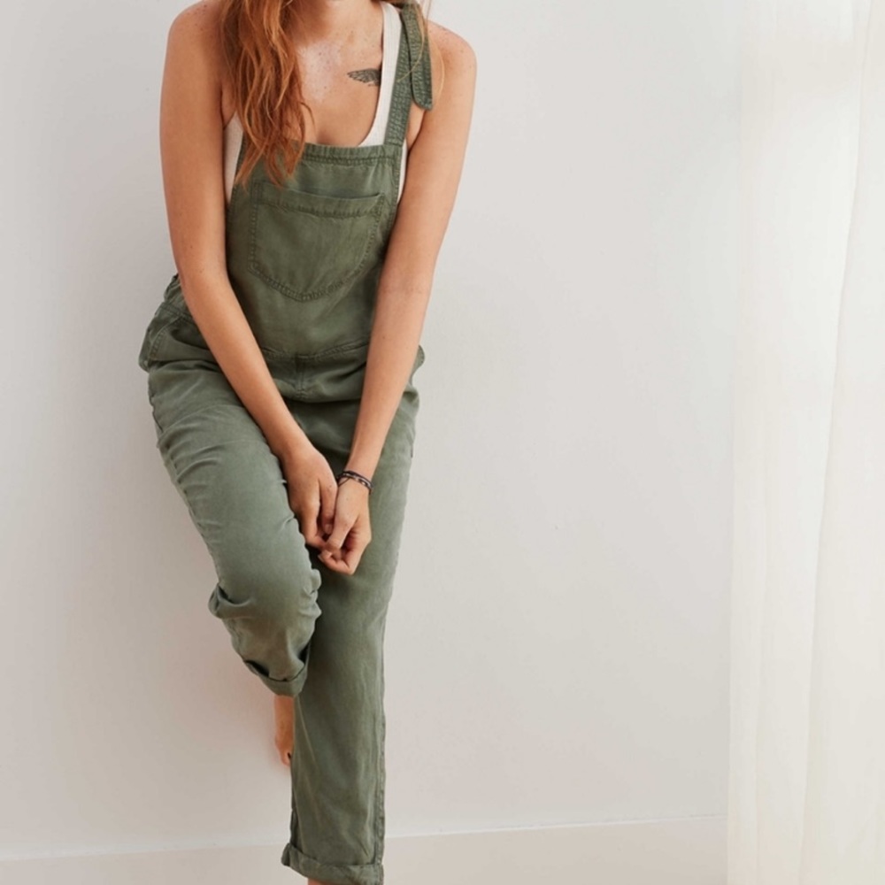 NWOT Aerie overalls